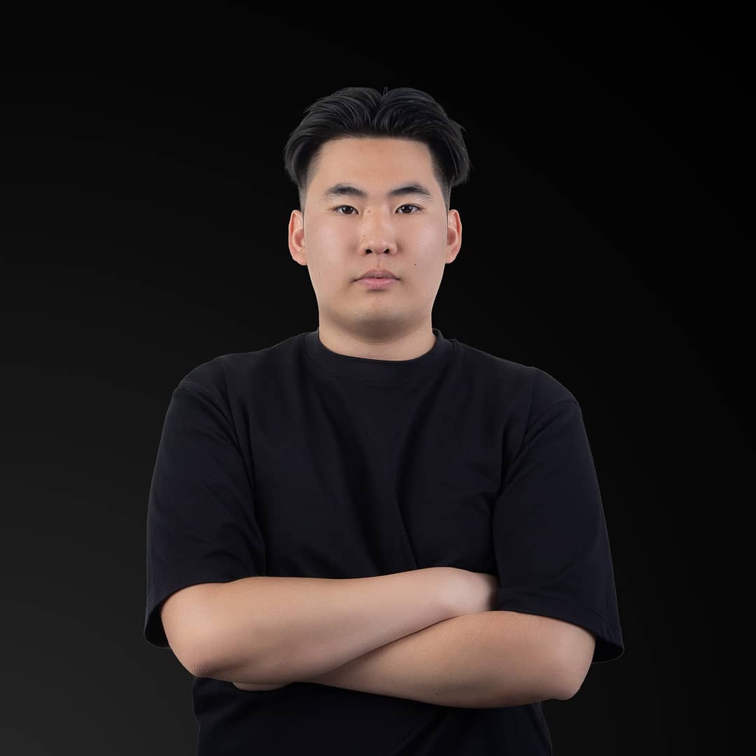 Ariyaninj headshot