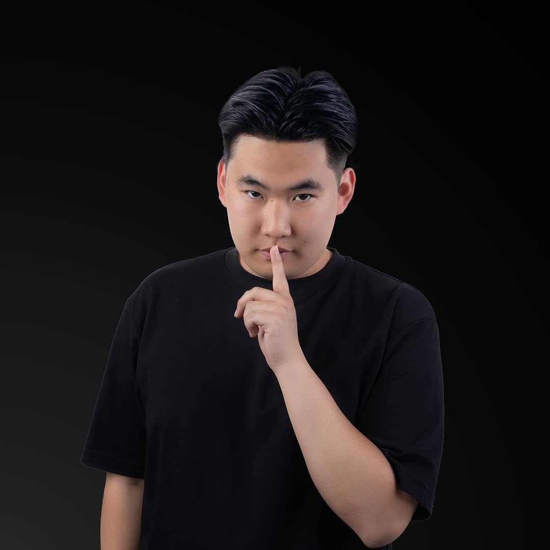 Ariyaninj pose image
