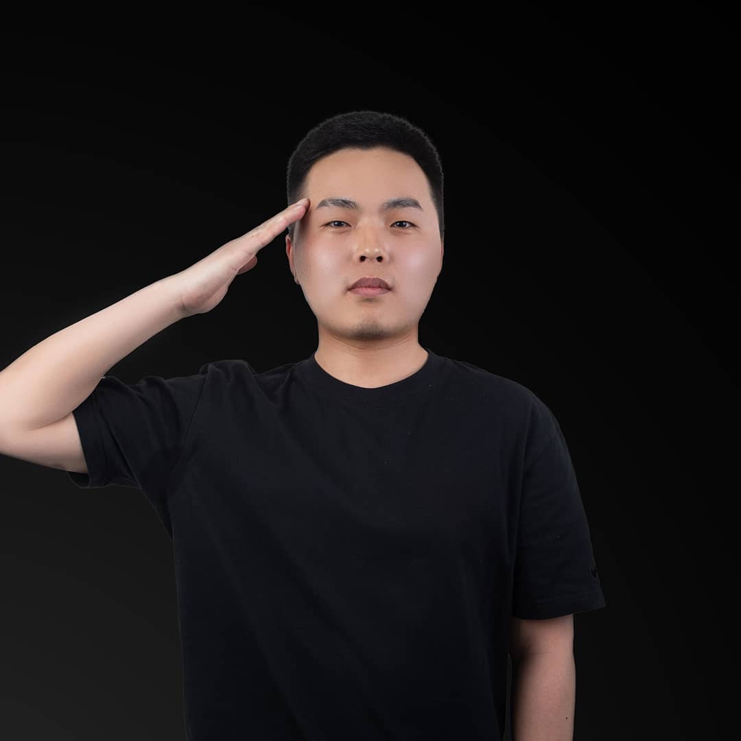 Saruul pose image